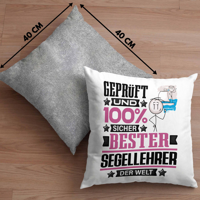 Segellehrer Geschenk Lustiger Spruch für Segellehrer Geschenkidee Bester Segellehrer Der WeltKissen mit Füllung 40x40 (Grau) Grau Trendation