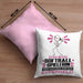 Softballspielerin Geschenk Kissen mit Füllung 40x40 Ich Bin Softballspielerin Aber Sag Doch Einfach Superheld Lustige Geschenkdiee für Softballspielerin (Grau) Rosa Trendation