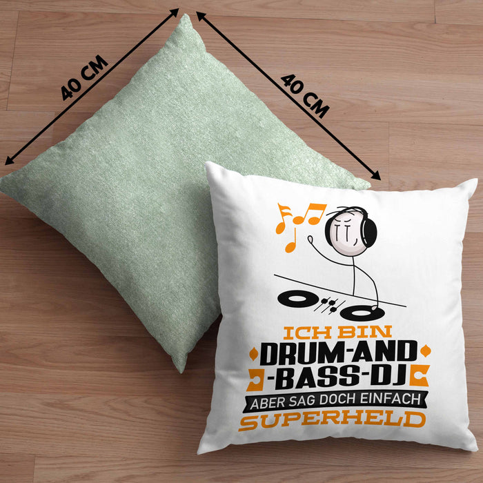 Drum-and-Bass-DJ Geschenk Kissen mit Füllung 40x40 Ich Bin Drum-and-Bass-DJ Aber Sag Doch Einfach Superheld Lustige Geschenkdiee für Drum-and-Bass-DJ (Grau) Grün Trendation