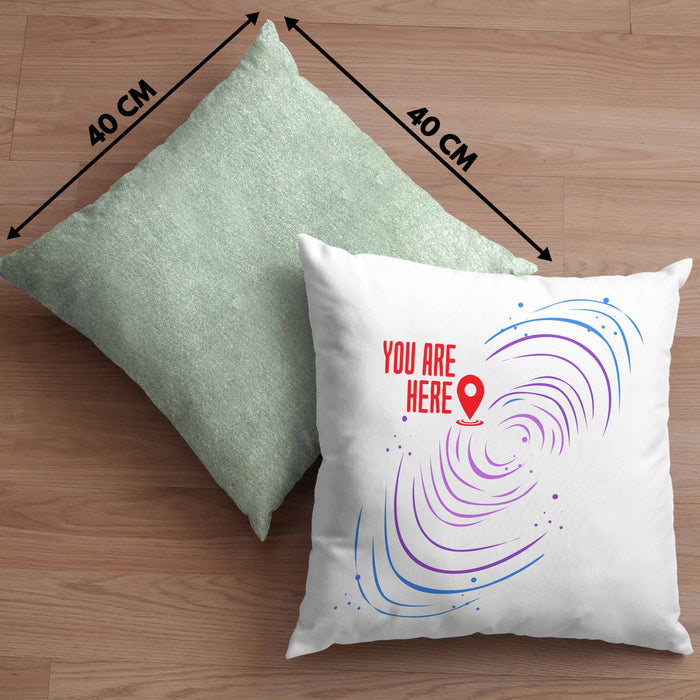 Lustige Galaxie-Kissen mit Füllung 40x40 Spruch "You Are Here" Geschenk für Weltraumliebhaber (Grau) Grün Trendation