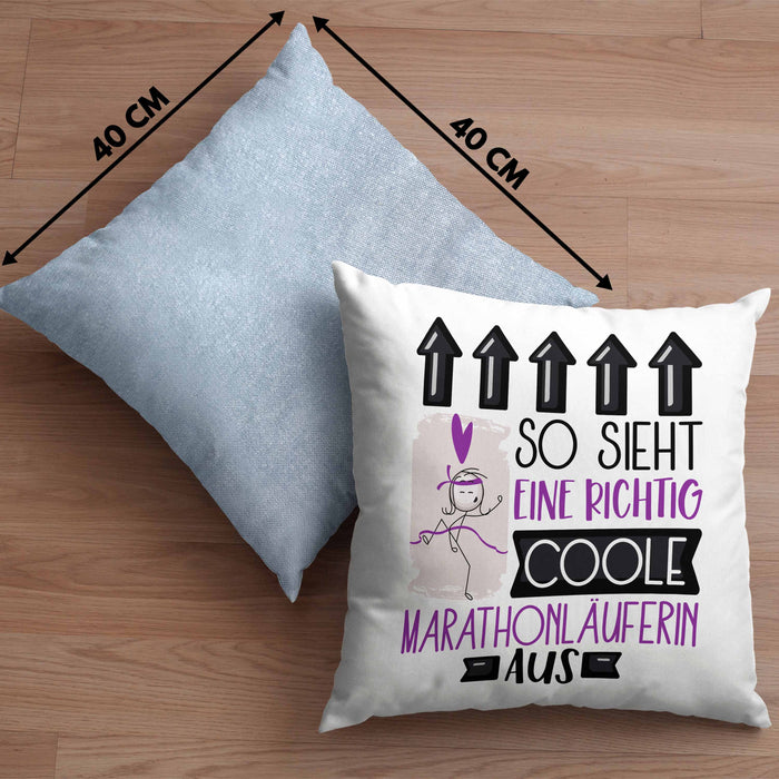 Marathonläuferin Geschenk Kissen mit Füllung 40x40 Lustig Geschenkidee für Marathonläuferin Geburtstag So Sieht Eine Richtig Coole Marathonläuferin Aus Frauen Spruch (Grau) Blau Trendation
