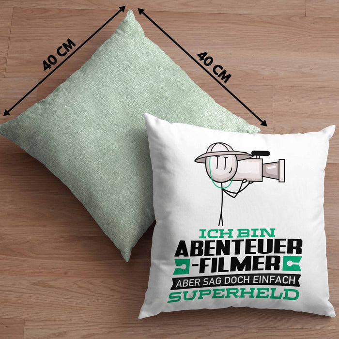 Abenteuerfilmer Geschenk Kissen mit Füllung 40x40 Ich Bin Abenteuerfilmer Aber Sag Doch Einfach Superheld Lustige Geschenkdiee für Abenteuerfilmer (Grau) Grün Trendation