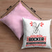 Rocker Geschenk Kissen mit Füllung 40x40 Ich Bin Rocker Aber Sag Doch Einfach Superheld Lustige Geschenkdiee für Rocker (Grau) Rosa Trendation