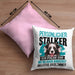 Border Collie Kissen mit Füllung 40x40 Geschenk Hundebesitzer Bordercollie Geschenkidee Kaffee-Kissen mit Füllung 40x40 Persönlicher Stalker (Grau) Rosa Trendation