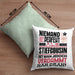 Stiefcousin Geschenk Kissen mit Füllung 40x40 Lustige Geschenkidee für Stiefcousin Geburtstag Niemand Ist Perfekt Aber Als Stiefcousin Ist Man Nah Dran (Grau) Grün Trendation
