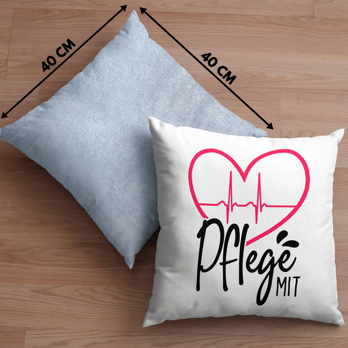 Geschenkidee Pfleger Kissen mit Füllung 40x40 "Pflege mit Herz" Grafik Pfleger Geschenk (Grau) Blau Trendation