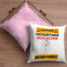 Geocacher Kissen mit Füllung 40x40 Geschenk Lustiger Spruch Geschenkidee für Geocacher Achtung Hochleistungs Geocacher Bei Der Arbeit (Grau) Rosa Trendation