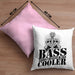 Bassist Kissen mit Füllung 40x40 Geschenk Bass-Spieler Geschenkidee Bass It's Like Guitar But Cooler (Grau) Rosa Trendation