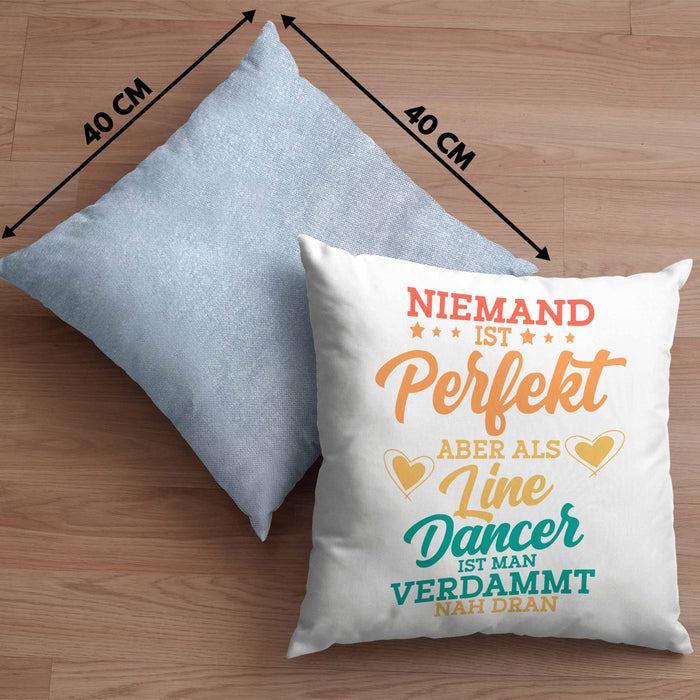 Lustige Line Dance Kissen mit Füllung 40x40 - Tolles Geschenk für Line Dance Enthusiasten "Niemand Ist toll Aber Als Lincedancer" (Grau) Blau Trendation