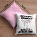 Schwippschwager Kissen mit Füllung 40x40 Geschenk für Schwippschwager Der Mann Der Alles Kann Geschenkidee zum Geburtstag (Grau) Rosa Trendation