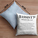 Bassist Kissen mit Füllung 40x40 Geschenk Definition Lustiger Spruch Bass-Spieler Geschenkidee (Grau) Blau Trendation