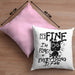 Its Fine Im Fine Everything Is Fine Kissen mit Füllung 40x40 Geschenk Katze Humor Sarkasmus (Grau) Rosa Trendation
