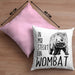 Wombat Kissen mit Füllung 40x40 Geschenk für Wombat Liebhaber In Mir Steckt Ein Wombat (Grau) Rosa Trendation