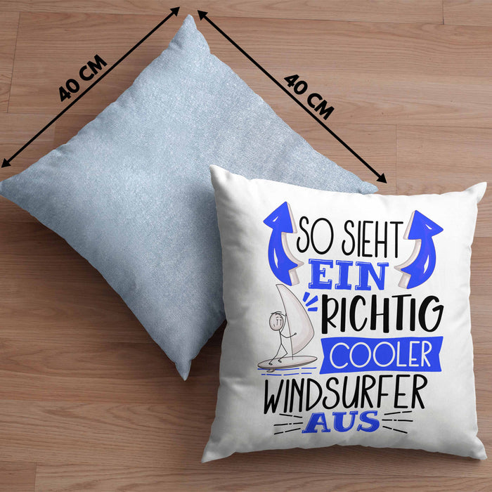 Windsurfer Kissen mit Füllung 40x40 Geschenk So Sieht Ein Richtig Cooler Windsurfer Aus Geschenkidee Spruch Lustig (Grau) Blau Trendation