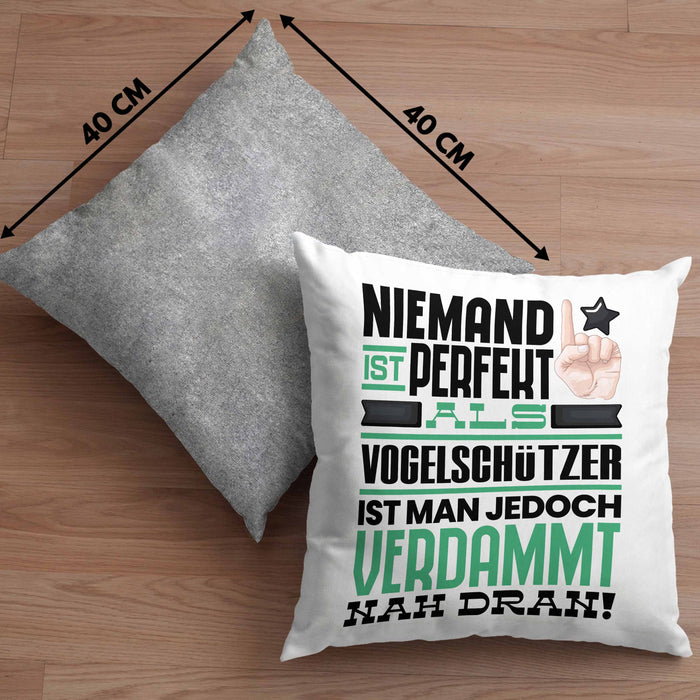 Vogelschützer Geschenk Kissen mit Füllung 40x40 Lustige Geschenkidee für Vogelschützer Geburtstag Niemand Ist Perfekt Aber Als Vogelschützer Ist Man Nah Dran (Grau) Grau Trendation