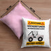 Geländewagenfahrer Kissen mit Füllung 40x40 Geschenk Lustiger Spruch Geschenkidee für Geländewagenfahrer Achtung Hochleistungs Geländewagenfahrer Bei Der Arbeit (Grau) Rosa Trendation