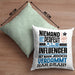 Influencer Geschenk Kissen mit Füllung 40x40 Lustige Geschenkidee für Influencer Geburtstag Niemand Ist Perfekt Aber Als Influencer Ist Man Nah Dran (Grau) Grün Trendation