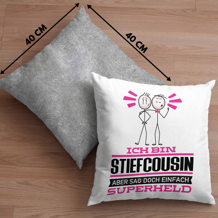 Stiefcousin Geschenk Kissen mit Füllung 40x40 Ich Bin Stiefcousin Aber Sag Doch Einfach Superheld Lustige Geschenkdiee für Stiefcousin (Grau) Grau Trendation