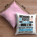 Maler Geschenk Kissen mit Füllung 40x40 Lustige Geschenkidee für Maler Geburtstag Niemand Ist Perfekt Aber Als Maler Ist Man Nah Dran (Grau) Rosa Trendation