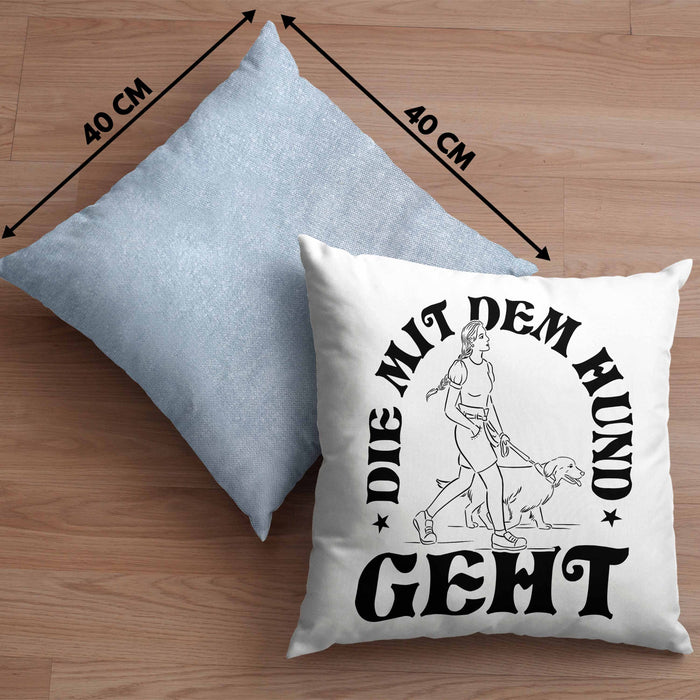 Die Mit Dem Hund Geht Kissen mit Füllung 40x40 Geschenk für Frauchen Hundebesitzerin Geschenkidee (Grau) Blau Trendation