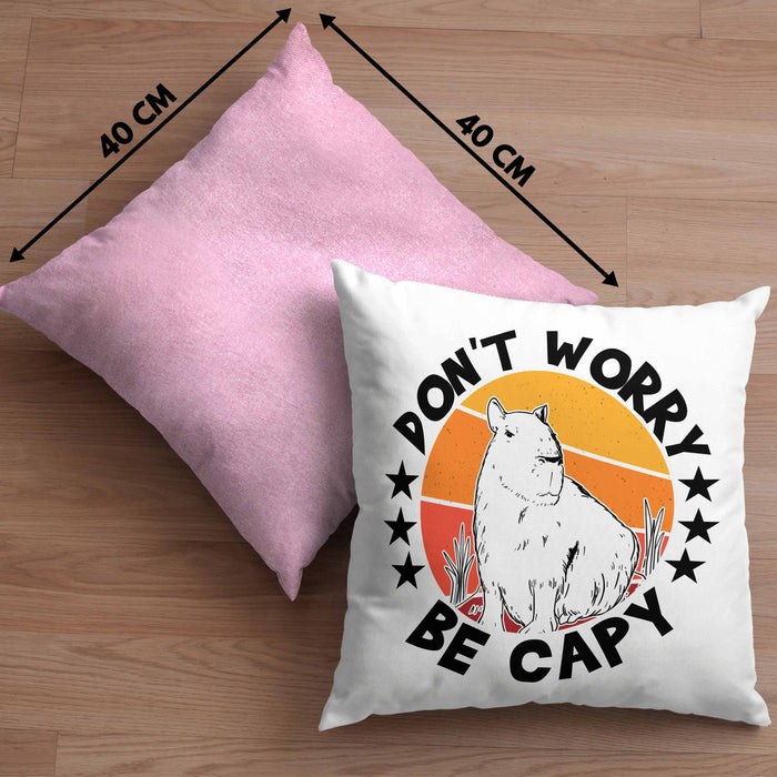 Don't Worry Be Capy Kissen mit Füllung 40x40 Capybara Tier Geschenk für Capybara Liebhaber (Grau) Rosa Trendation
