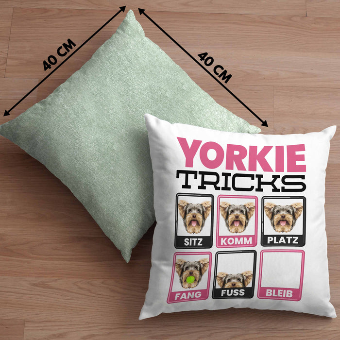 Yorkie Besitzer Kissen mit Füllung 40x40 Geschenk Lustiger Spruch Geschenkidee Yorkie Tricks Bleib (Grau) Grün Trendation