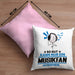 Musikfan Geschenk Kissen mit Füllung 40x40 So Gut Kann Nur Ein Musikfan Aussehen Geschenkidee (Grau) Rosa Trendation