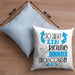 Großcousin Kissen mit Füllung 40x40 Geschenk So Sieht Ein RIchtig Cooler Großcousin Aus Geschenkidee Lustiger Spruch Geburtstag (Grau) Blau Trendation