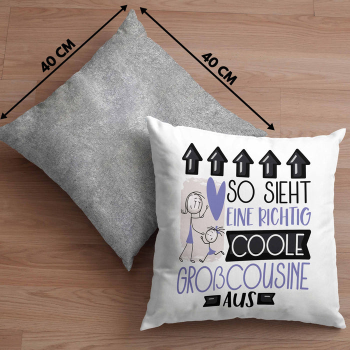 Großcousine Geschenk Kissen mit Füllung 40x40 Geschenkidee für Großcousine Geburtstag Weihnachten Spruch So Sieht Eine Richtig Coole Großcousine Aus (Grau) Grau Trendation