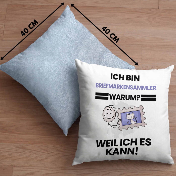 Briefmarkensammler Geschenk Kissen mit Füllung 40x40 Lustiger Spruch Ich Bin Briefmarkensammler Warum Weil Ich Es Kann Geschenkidee Bester Briefmarkensammler Geburtstag (Grau) Blau Trendation