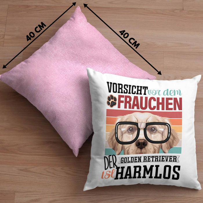 Golden Retriever Besitzerin Frauchen Kissen mit Füllung 40x40 Geschenk Lustiger Spruch Geschenkidee Vorsicht Vor Dem Frauchen (Grau) Rosa Trendation