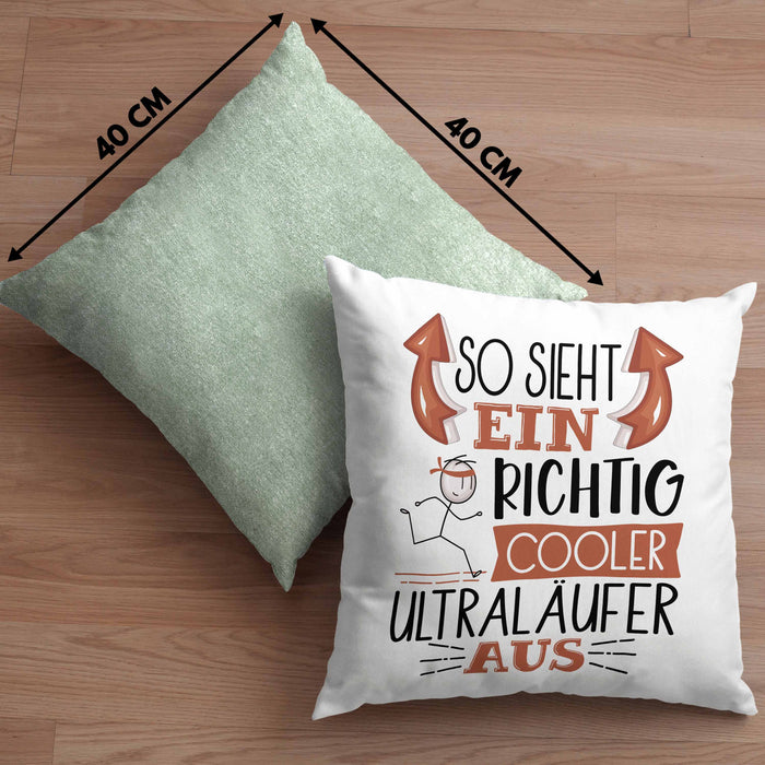 So Sieht Ein Richtig Cooler Ultraläufer Aus Kissen mit Füllung 40x40 Geschenk für Ultra Marathon Läufer Geburtstag Geschenkdiee (Grau) Grün Trendation