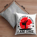 Karate-Kissen mit Füllung 40x40 Geschenk Kampfsport-Fans Jiu Jitsu Geschenkidee I Dont Need A Weapon I Am One (Grau) Grau Trendation