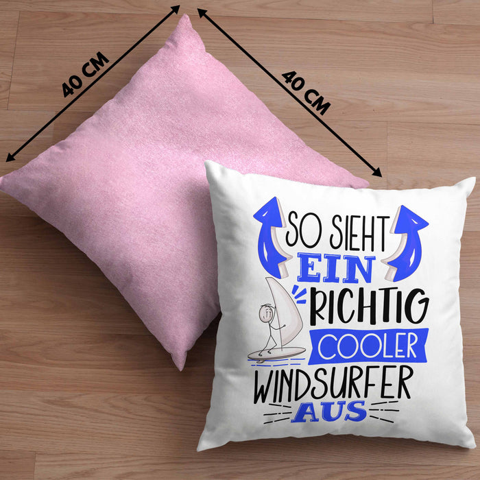 Windsurfer Kissen mit Füllung 40x40 Geschenk So Sieht Ein Richtig Cooler Windsurfer Aus Geschenkidee Spruch Lustig (Grau) Rosa Trendation
