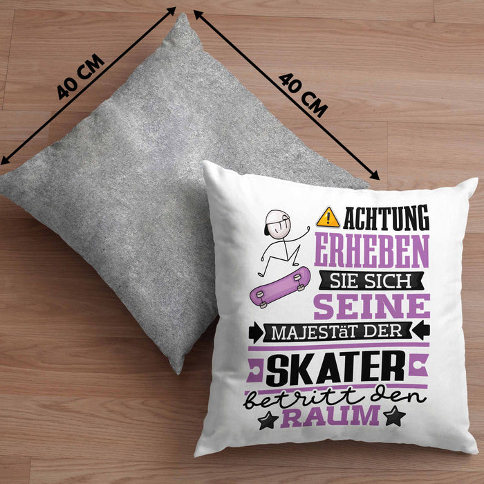 Skater Geschenk Kissen mit Füllung 40x40 Lustiger Spruch Erheben Sie Sich Der Skater Betritt den Raum (Grau) Grau Trendation