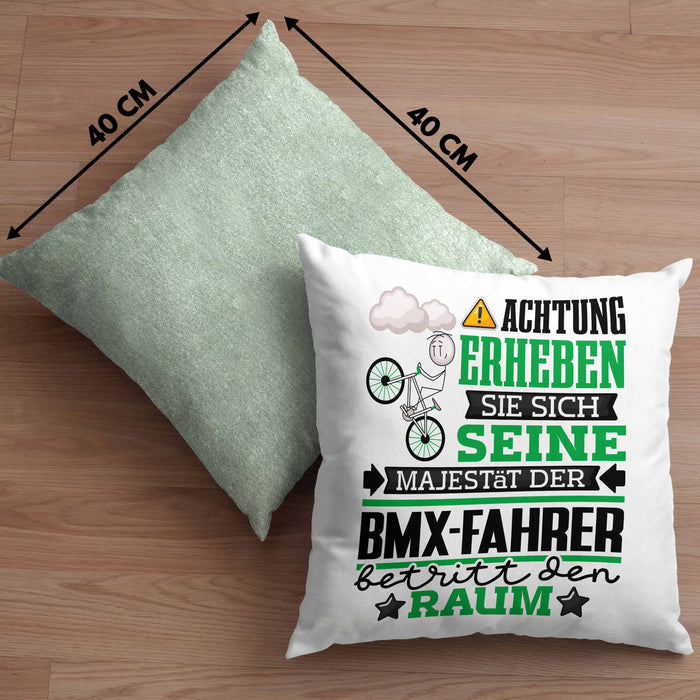 BMX-Fahrer Geschenk Kissen mit Füllung 40x40 Lustiger Spruch Erheben Sie Sich Der BMX-Fahrer Betritt den Raum (Grau) Grün Trendation
