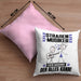 Straßenmusiker Kissen mit Füllung 40x40 Geschenk für Straßenmusiker Der Mann Der Alles Kann Geschenkidee zum Geburtstag (Grau) Rosa Trendation