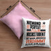 Musikstudent Geschenk Kissen mit Füllung 40x40 Lustige Geschenkidee für Musikstudent Geburtstag Niemand Ist Perfekt Aber Als Musikstudent Ist Man Nah Dran (Grau) Rosa Trendation