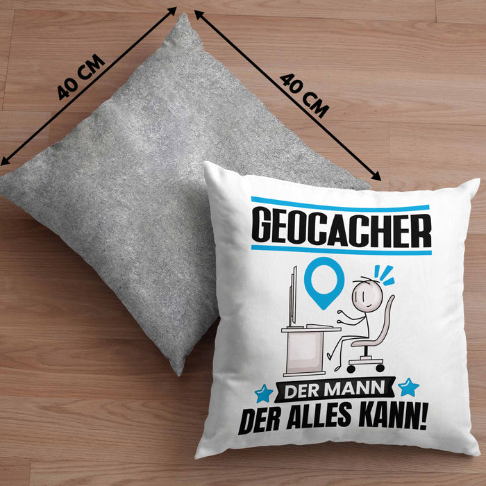 Geocacher Kissen mit Füllung 40x40 Geschenk für Geocacher Der Mann Der Alles Kann Geschenkidee zum Geburtstag (Grau) Grau Trendation