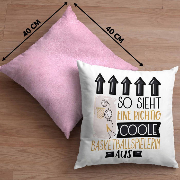 Basketballspielerin Geschenk Kissen mit Füllung 40x40 Lustig Geschenkidee für Basketballspielerin Geburtstag So Sieht Eine Richtig Coole Basketballspielerin Aus Frauen Spruch (Grau) Rosa Trendation