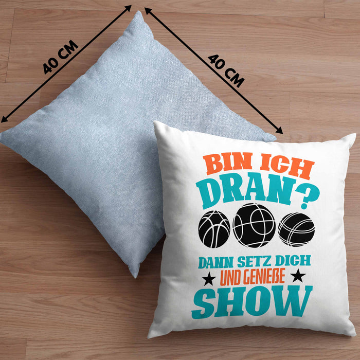 Boule Kissen mit Füllung 40x40 "Bin Ich Dran Dann Setz Dich Hin Und Genieße Die Show" Geschenk für Boule-Fans mit Spruch (Grau) Blau Trendation