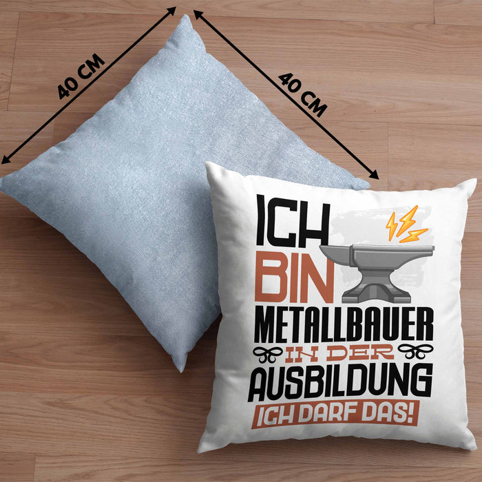 Metallbauer Ausbildung Kissen mit Füllung 40x40 Geschenk Ich Bin Metallbauer In Der Ausbildung Ich Darf Das Geschenkidee Spruch (Grau) Blau Trendation