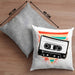 Nostalgie Kassette Geschenk Alte Straße 80er 90er Jahre GeschenkKissen mit Füllung 40x40 (Grau) Grau Trendation
