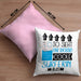 Surferin Geschenk Kissen mit Füllung 40x40 Lustig Geschenkidee für Surferin Geburtstag So Sieht Eine Richtig Coole Surferin Aus Frauen Spruch (Grau) Rosa Trendation