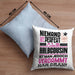 Halbcousin Geschenk Kissen mit Füllung 40x40 Lustige Geschenkidee für Halbcousin Geburtstag Niemand Ist Perfekt Aber Als Halbcousin Ist Man Nah Dran (Grau) Blau Trendation