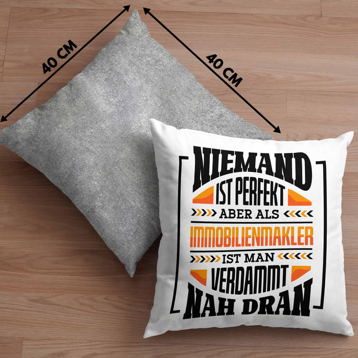 Immobilienmakler Kissen mit Füllung 40x40 Geschenk Ausbildung Geschenkidee Spruch (Grau) Grau Trendation