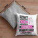 Pferdepfleger Geschenk Lustiger Spruch für Pferdepfleger Geschenkidee Bester Pferdepfleger Der WeltKissen mit Füllung 40x40 (Grau) Grau Trendation