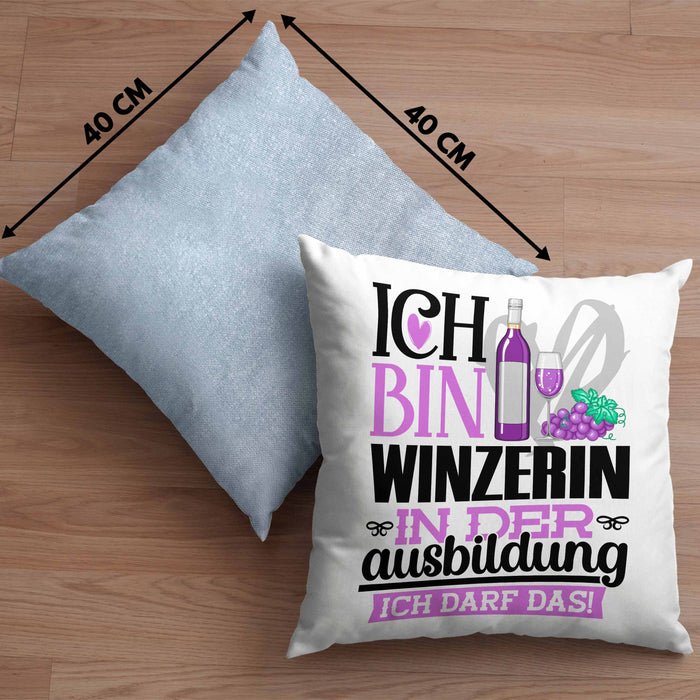 Winzerin Ausbildung Start Geschenk Kissen mit Füllung 40x40 Ich Bin Winzerin In Der Ausbildung Ich Darf Das Geschenkidee (Grau) Blau Trendation