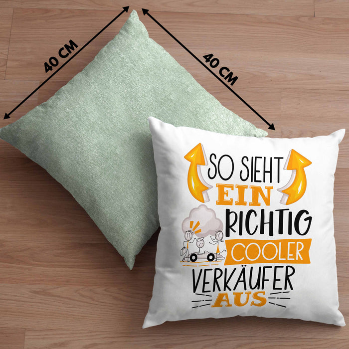 Autoverkäufer Kissen mit Füllung 40x40 Geschenk So Sieht Ein Richtig Cooler Autoverkäufer Aus Geschenkidee Spruch Lustig (Grau) Grün Trendation