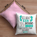 Katzenspielzeug-Designer Kissen mit Füllung 40x40 So Sieht Ein Richtig Cooler Katzenspielzeug-Designer Aus Geschenk Lustiger Spruch Geschenkidee (Grau) Rosa Trendation